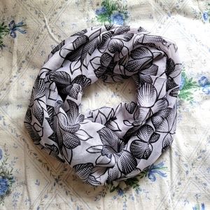 Black and White Flower Lightweight Infinity Scarf